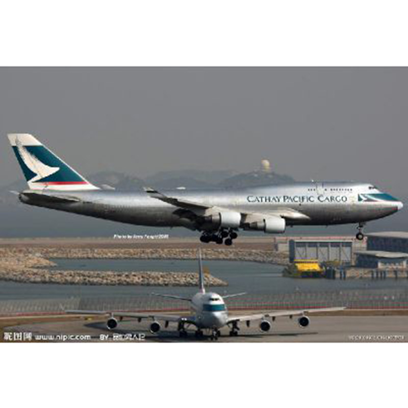 بررسی اجمالی Cathay Pacific